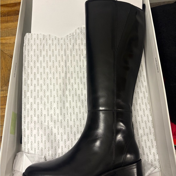 NEW Women’s Geox Cameixa D565EC Tall Boots 37 /Black Leather Side Zip Heel  Sz 7 - Picture 2 of 5